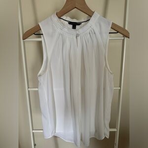 Banana Republic Women’s Sleeveless Blouse - White Size Small